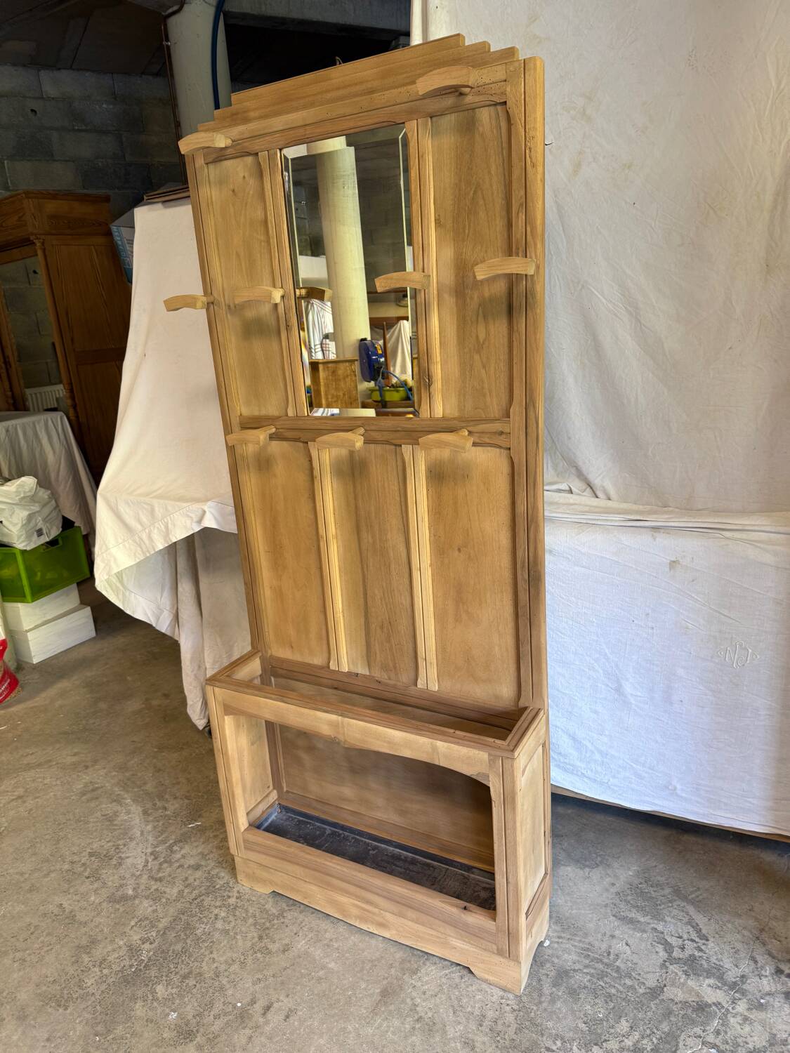 Entrance hall coat rack