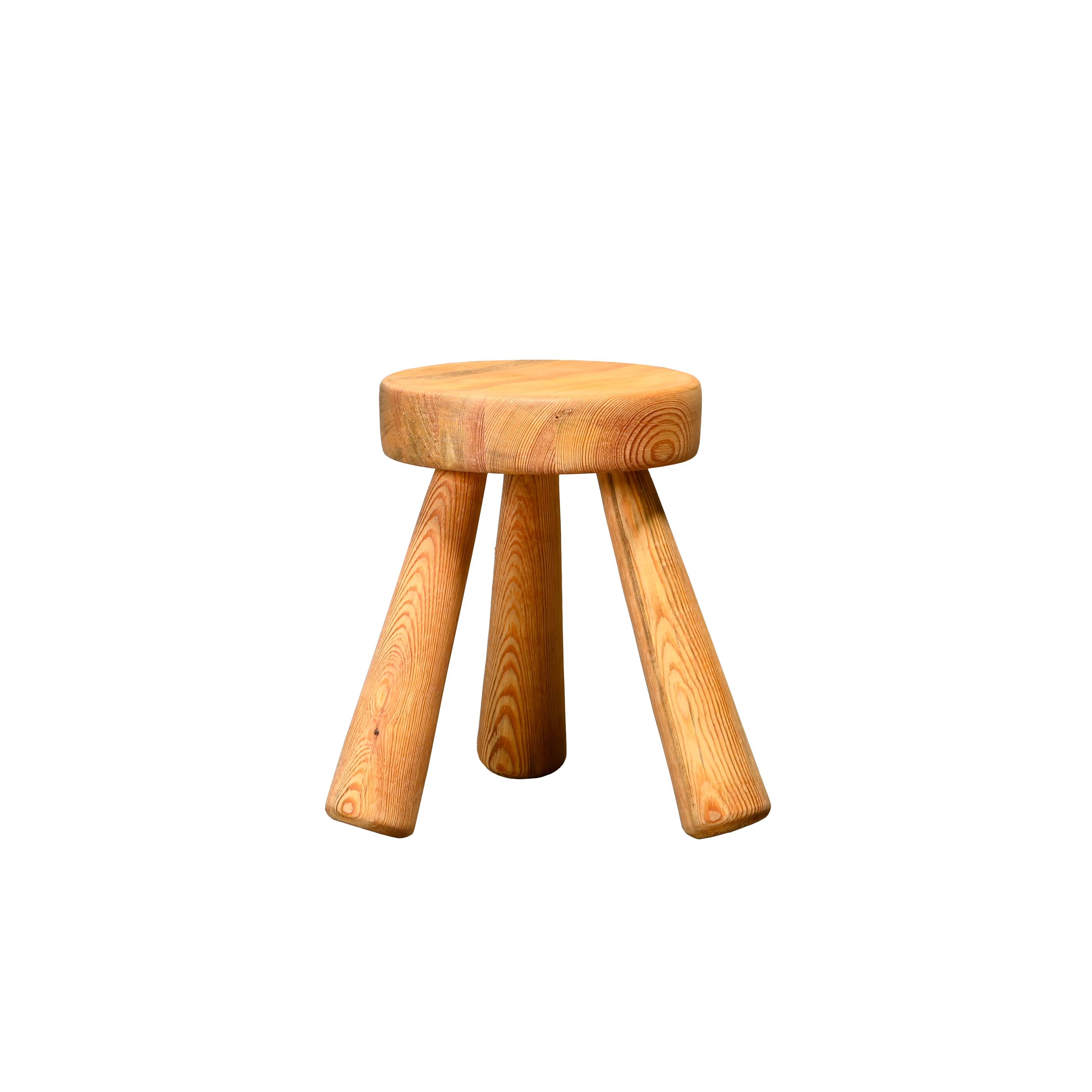Ingvar Hildingsson Scandinavian solid Pine tripod Stool, Sweden 1970s