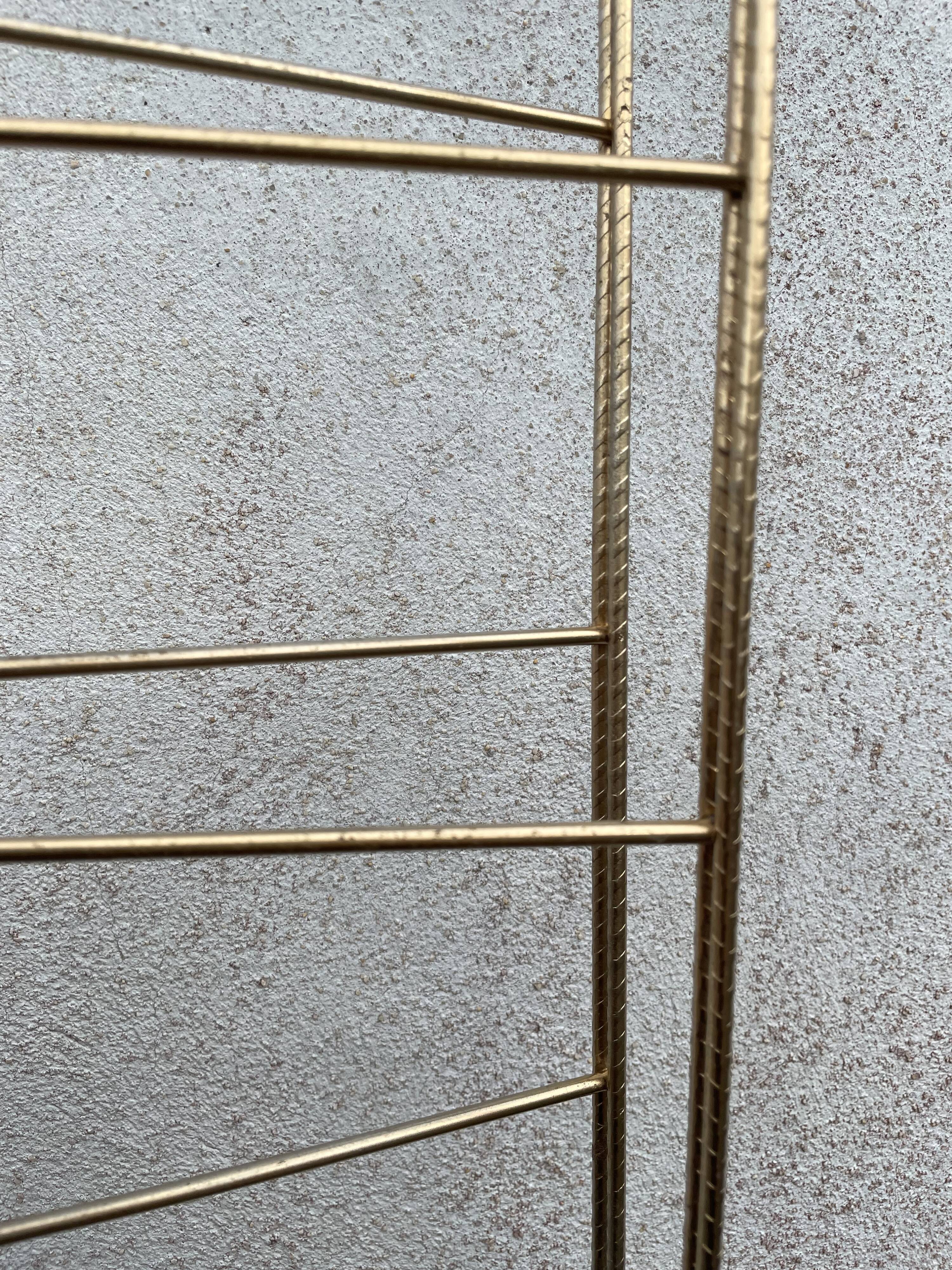 Wall shelf 60s tomado style