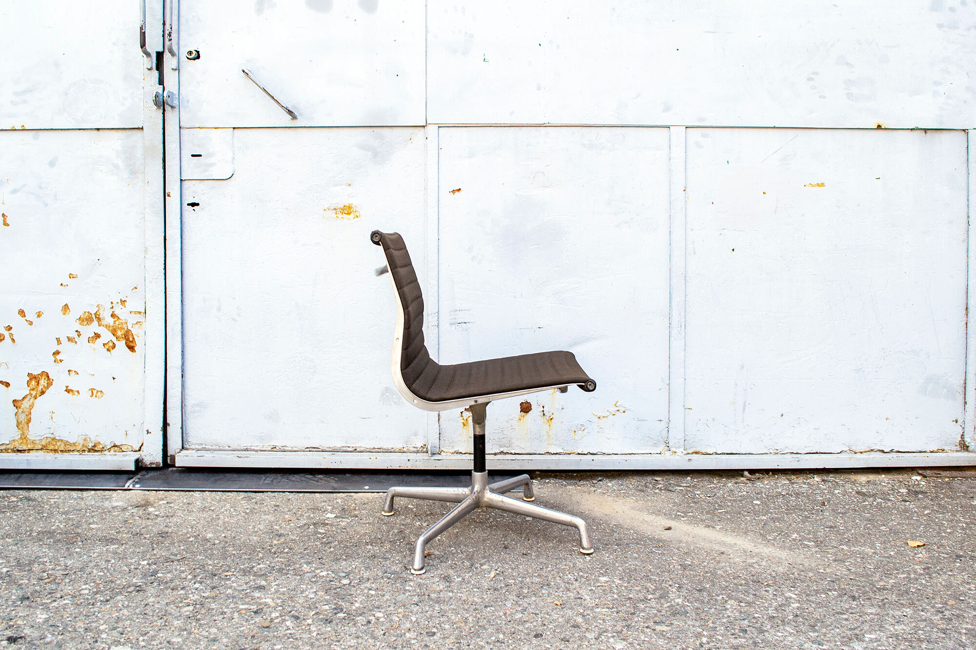 EA 108 Aluminum Chair by Charles & Ray Eames for Herman Miller, 1970