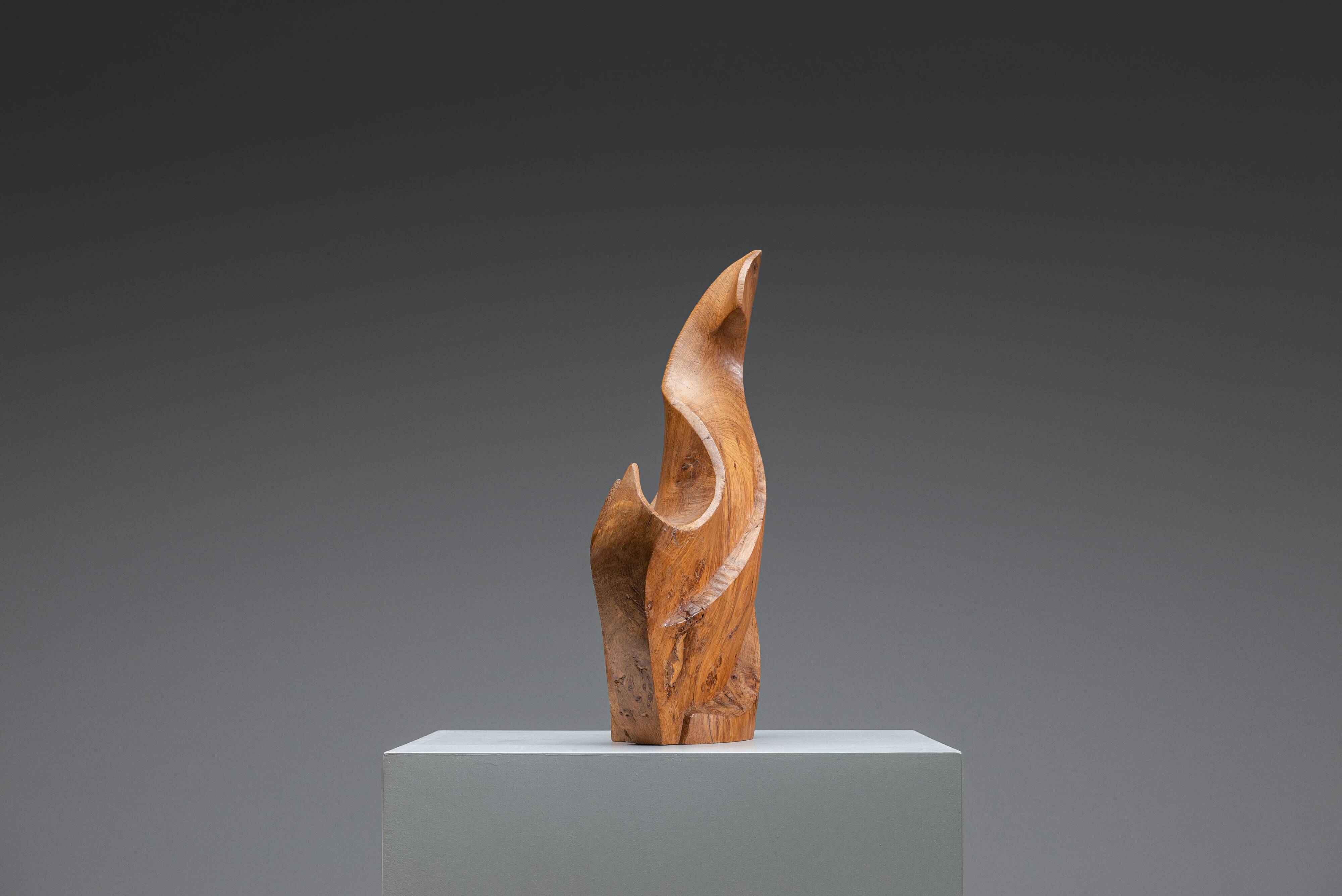 Forme sculpturale en chêne solide
