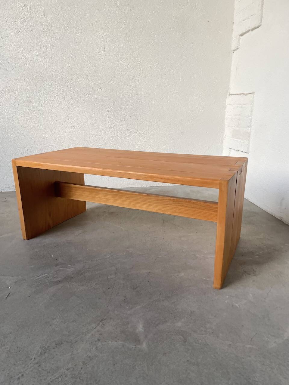 Maison Regain pine coffee table