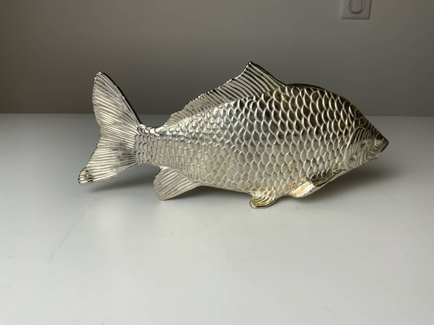 Fish napkin holder