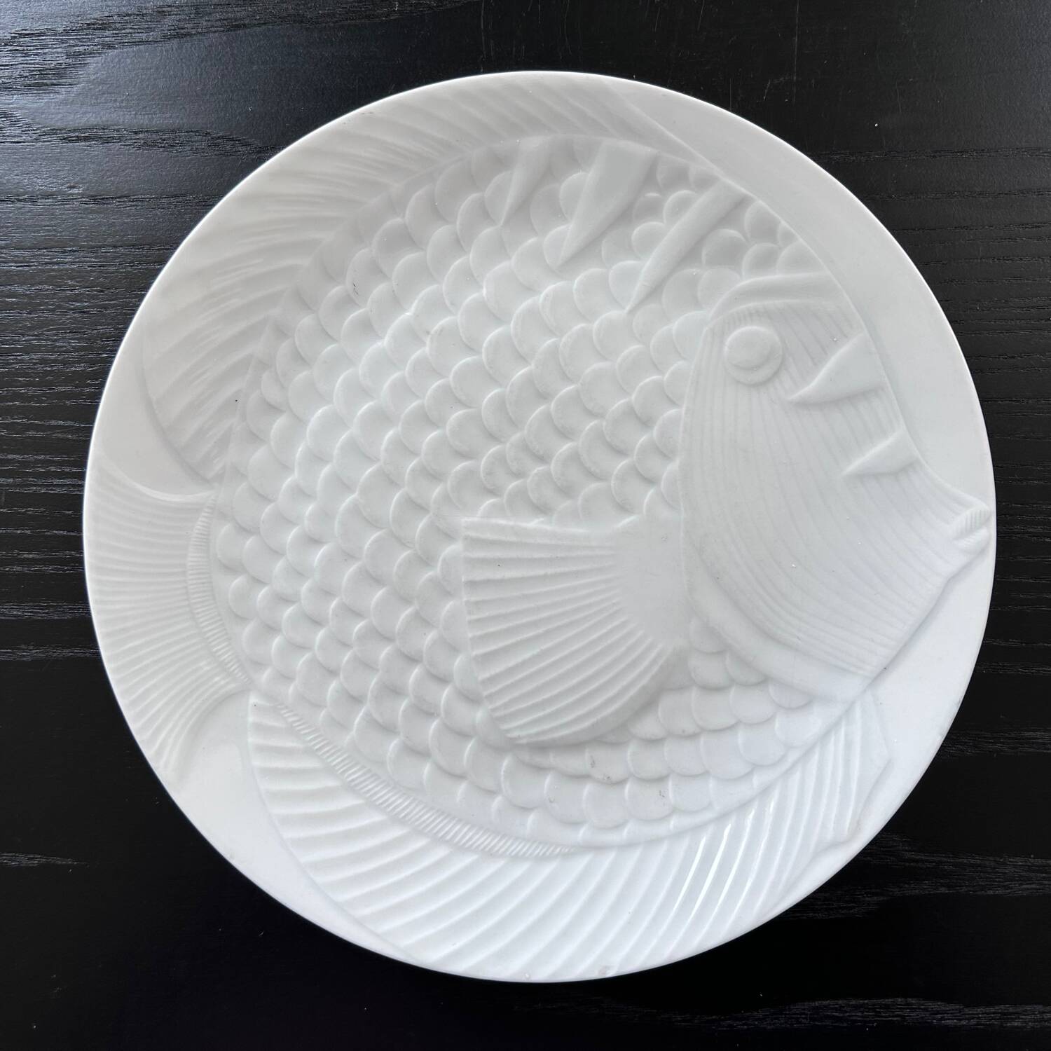 Porcelain fish dish