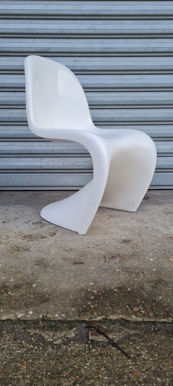 Fiberglass chair from the 70s