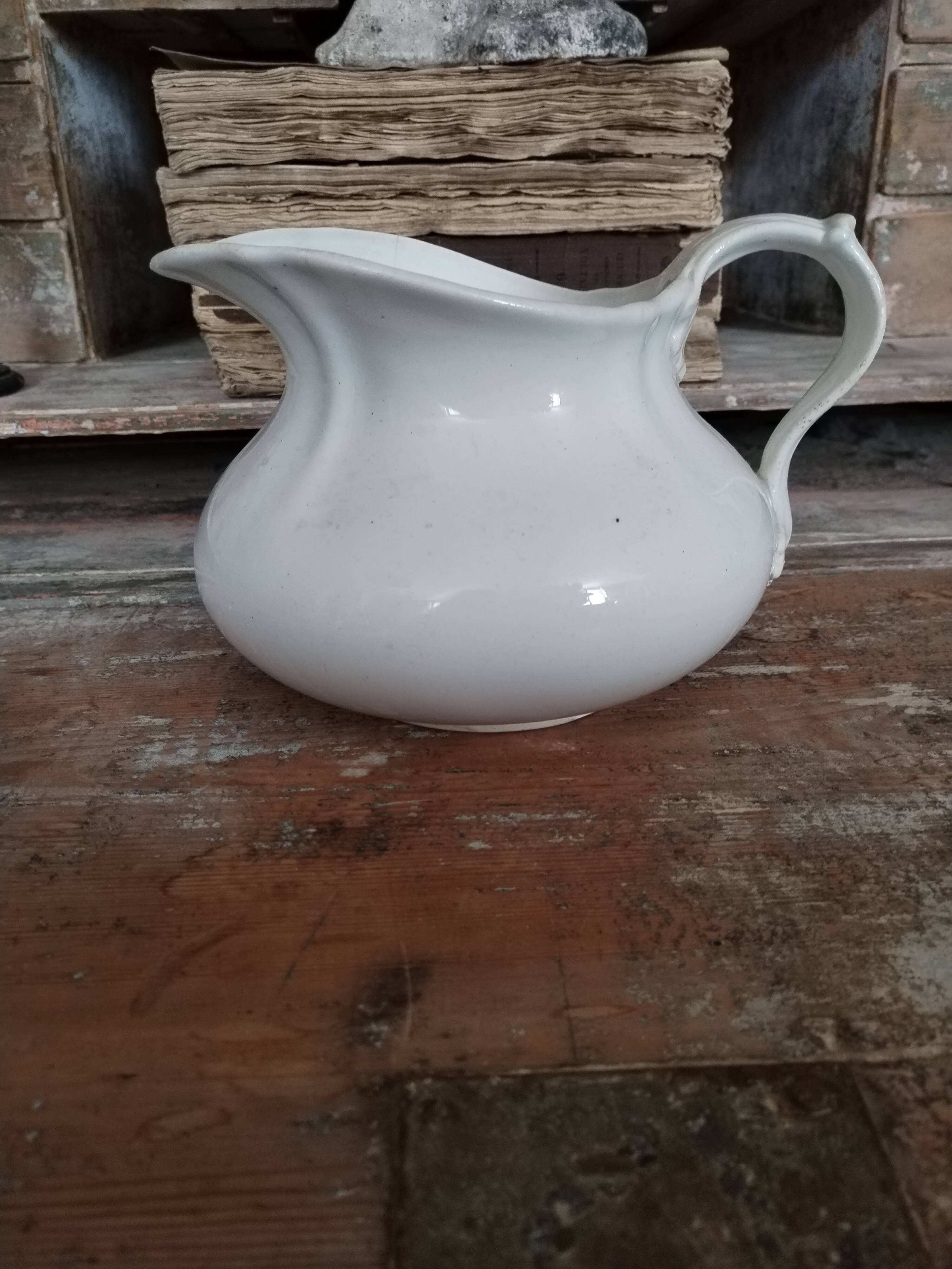 White earthenware jug 19th Creil and Montereau
