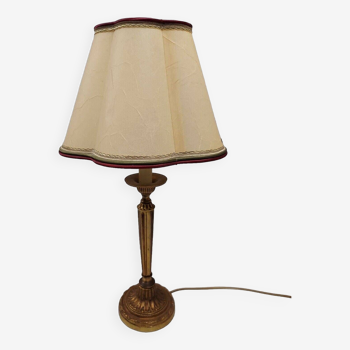 Lampe de table style louis xvi en bronze