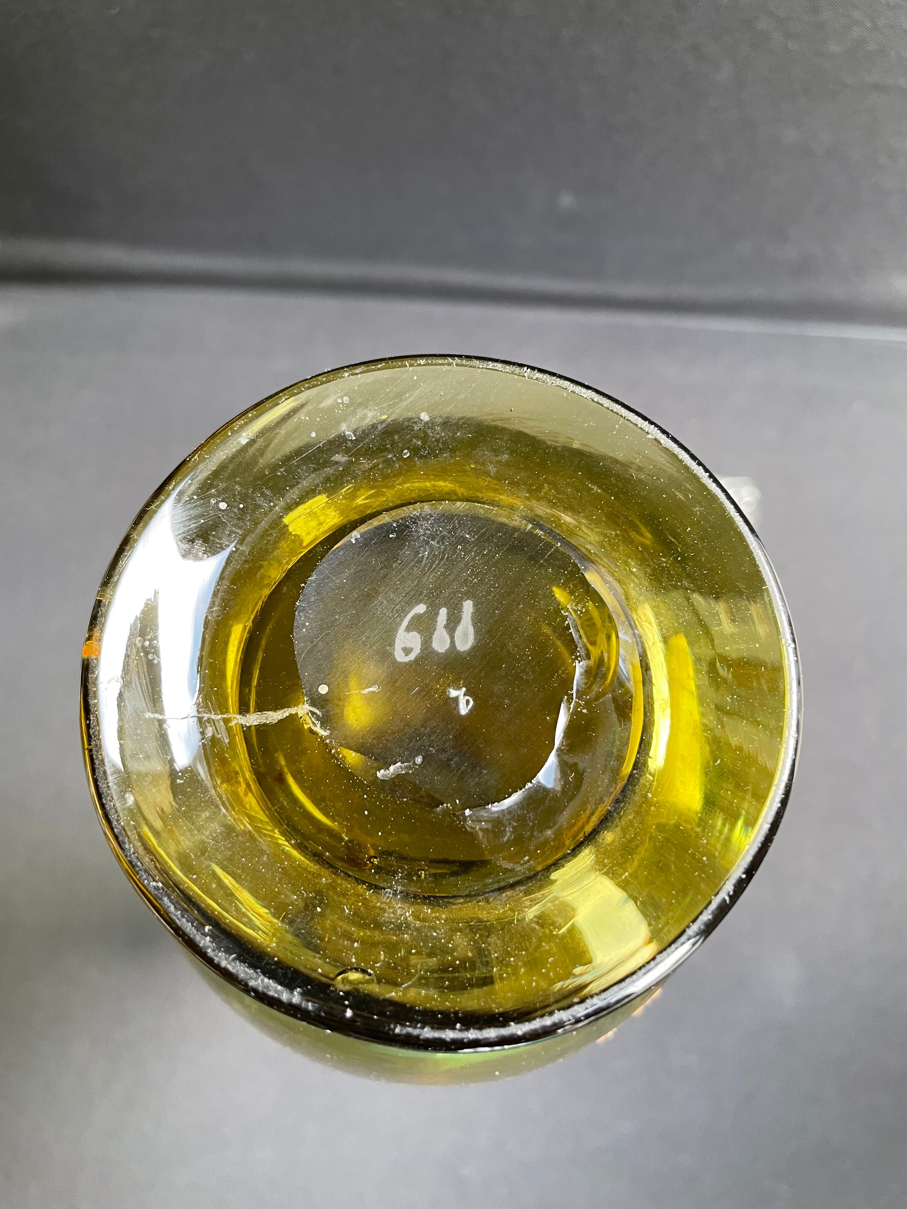 François-Théodore Legras - Verrerie La Plaine Saint Denis - Broc on pedestal with antique green background