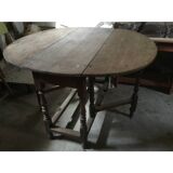 English table called Gate-leg