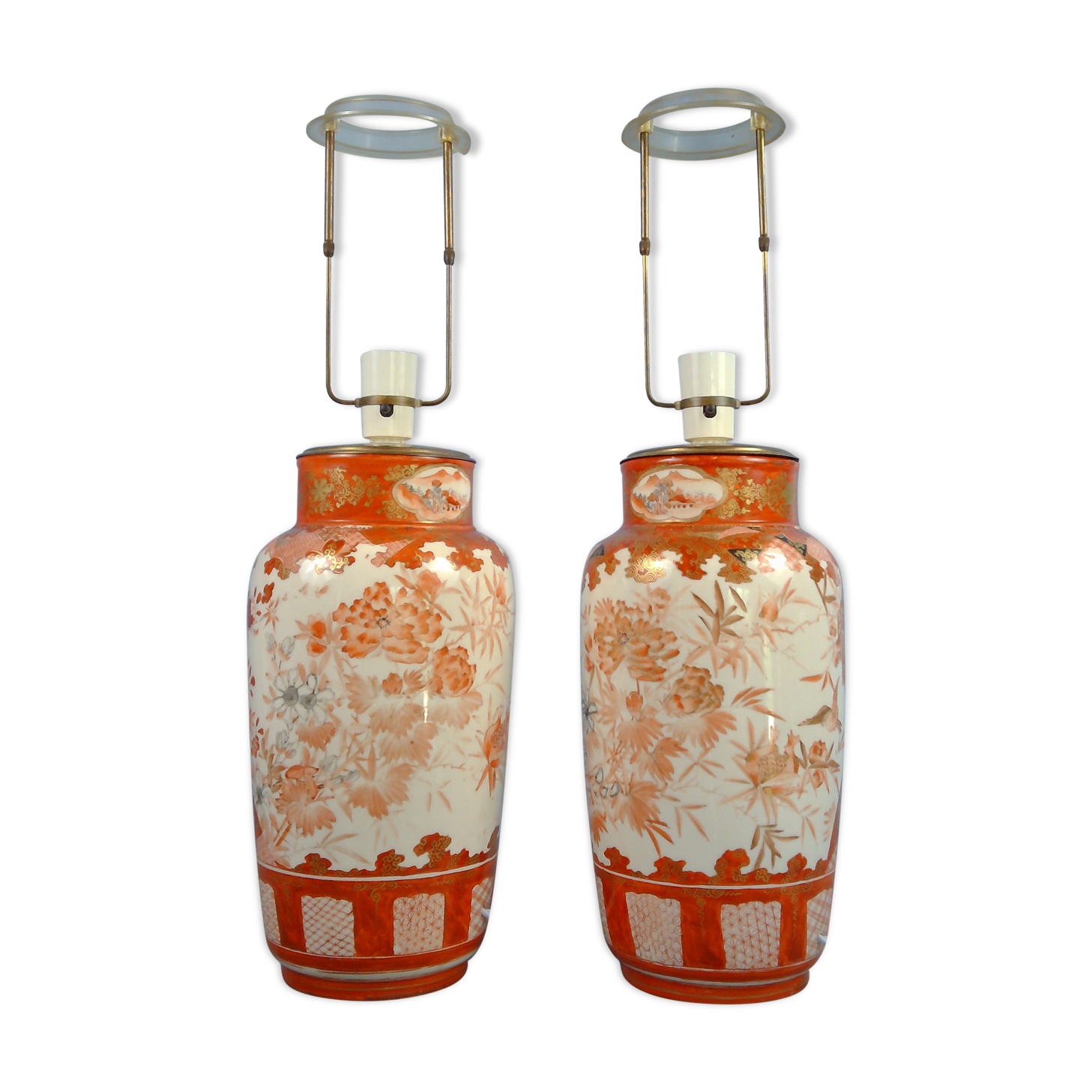 Japanese Kutani tablelamps made from porcelain vases from Meiji period (1868-1912). A pair.
