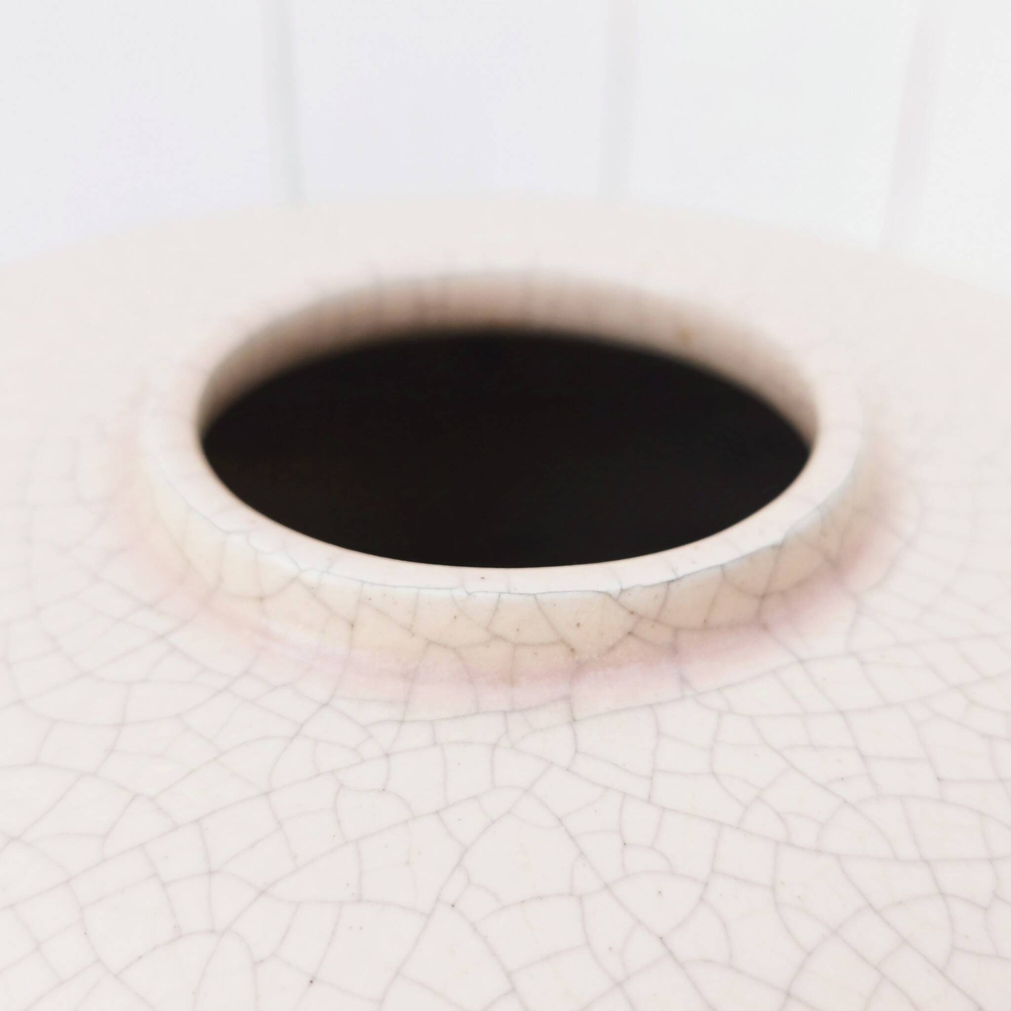 Large cracked ceramic ball vase Saint-Clément