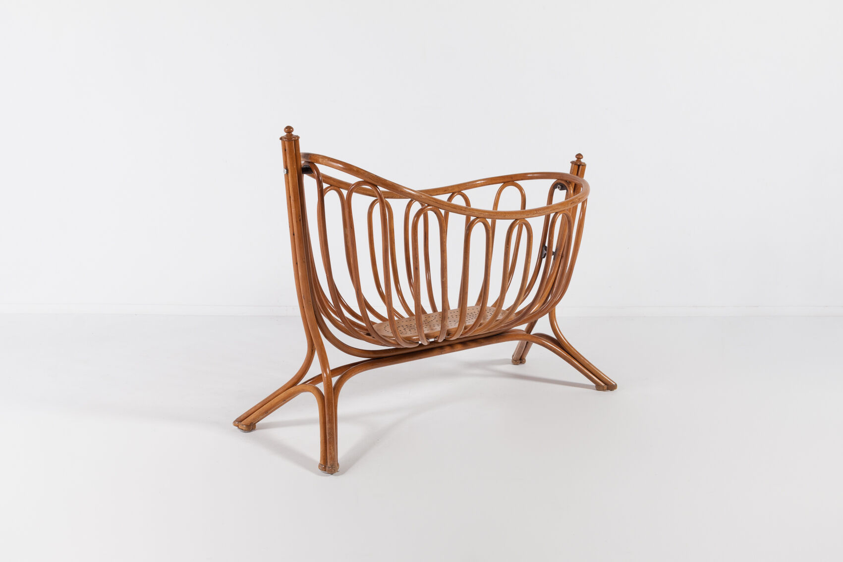 Baby cradle Thonet NR. 2
