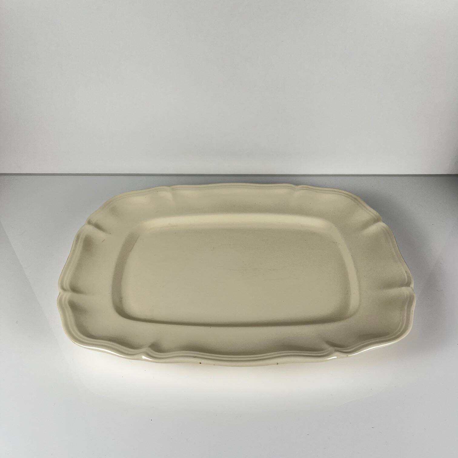 Large rectangular Sarreguemines cream dish, early 20th century.