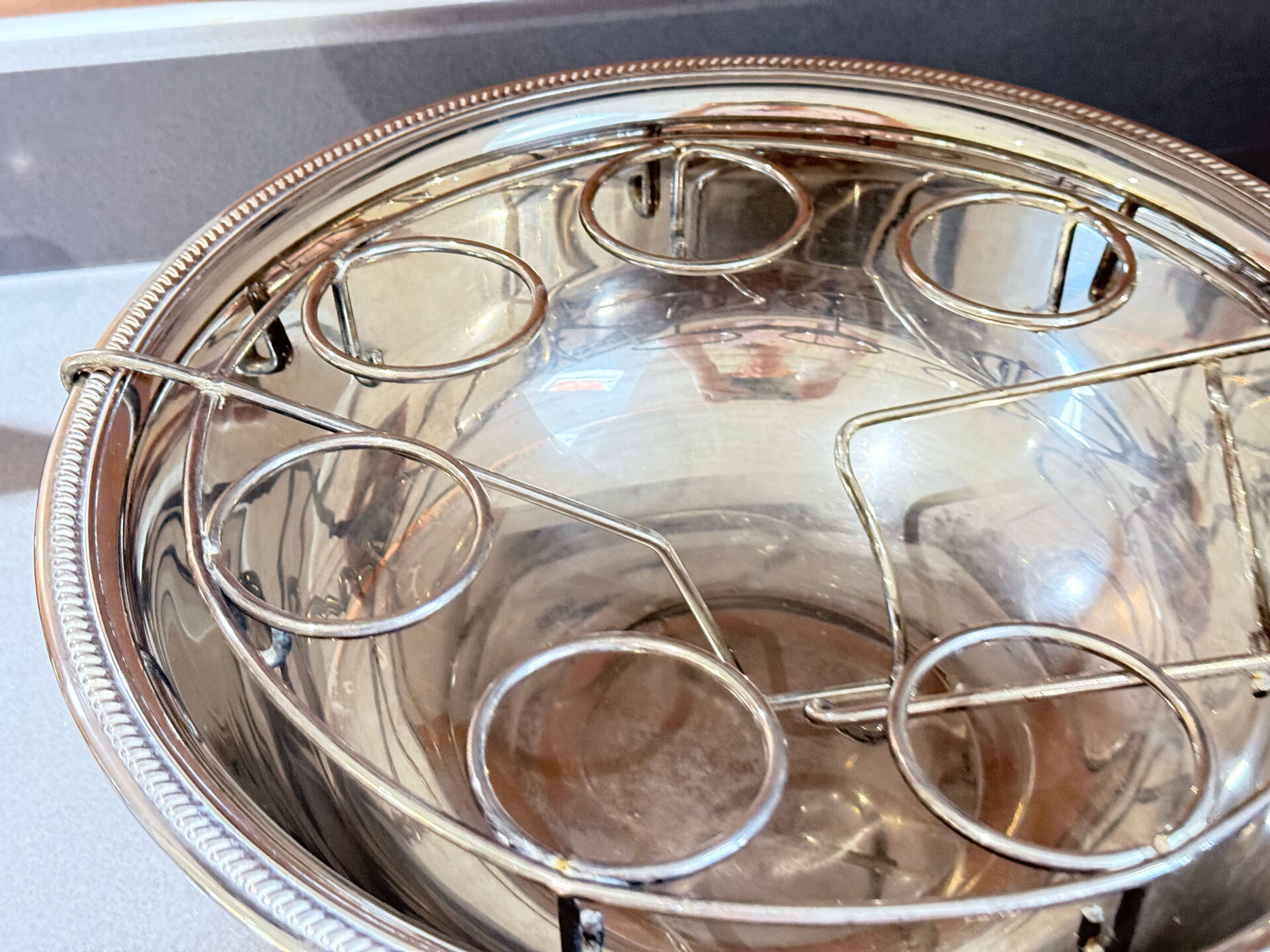 Large Luxury Silver Plated Champagne Ice Bucket / Wine Cooler on Pedestal
