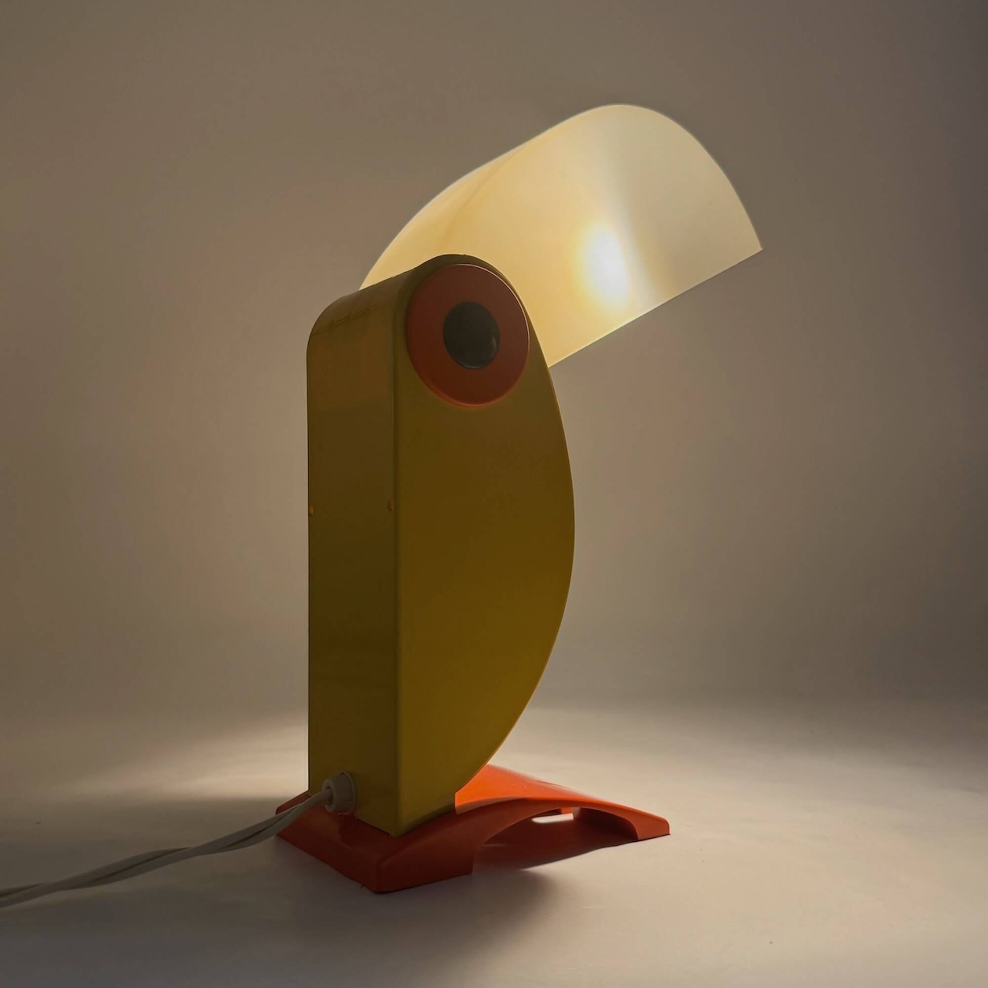 Lampe Toucan vintage années 70 design italien Enea Ferrari