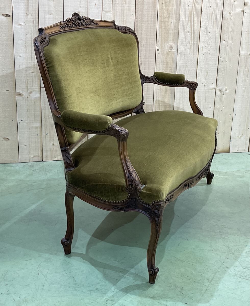 Early 20th century louis XV style bench in walnut