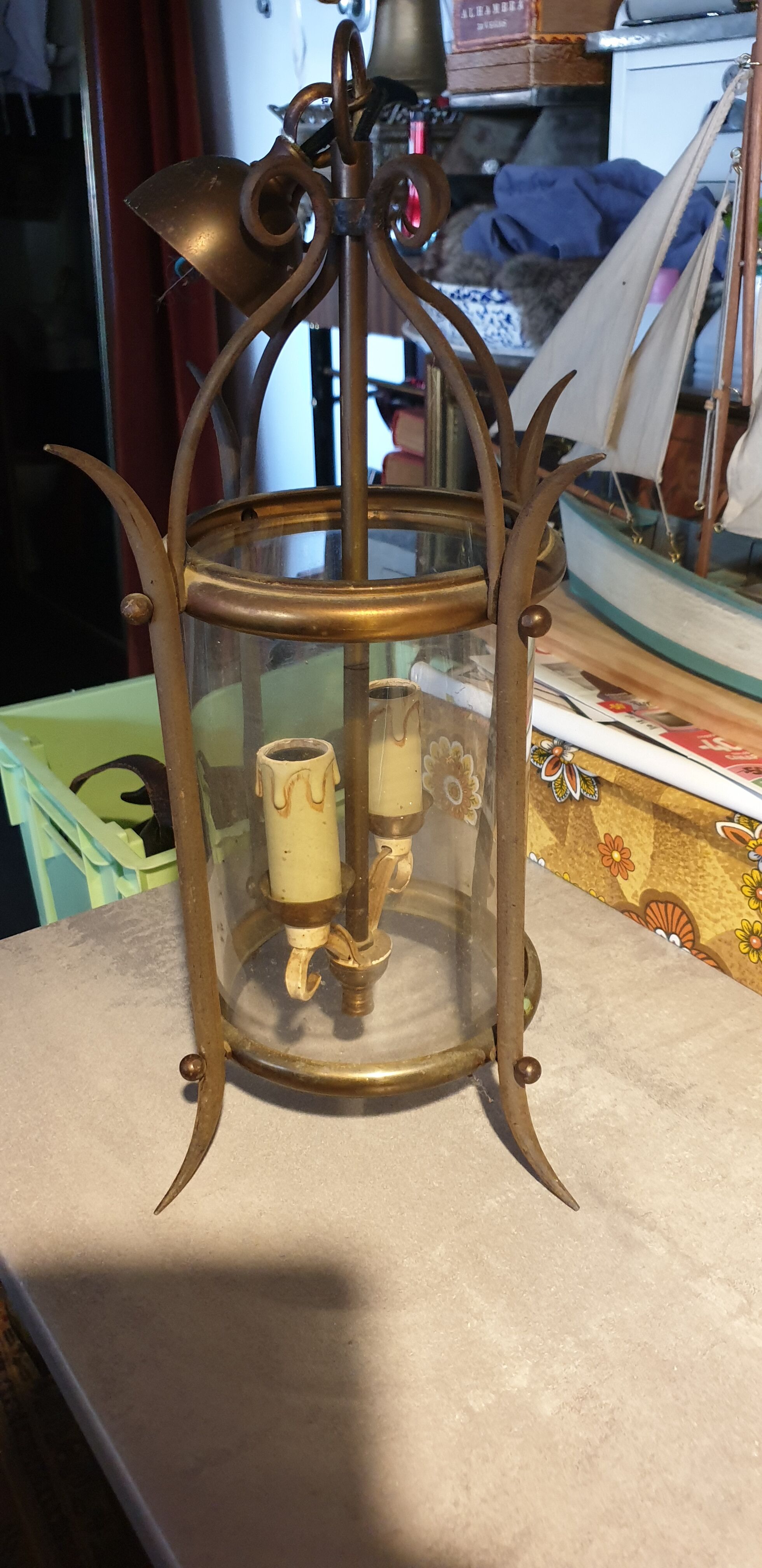 Suspension lantern cage