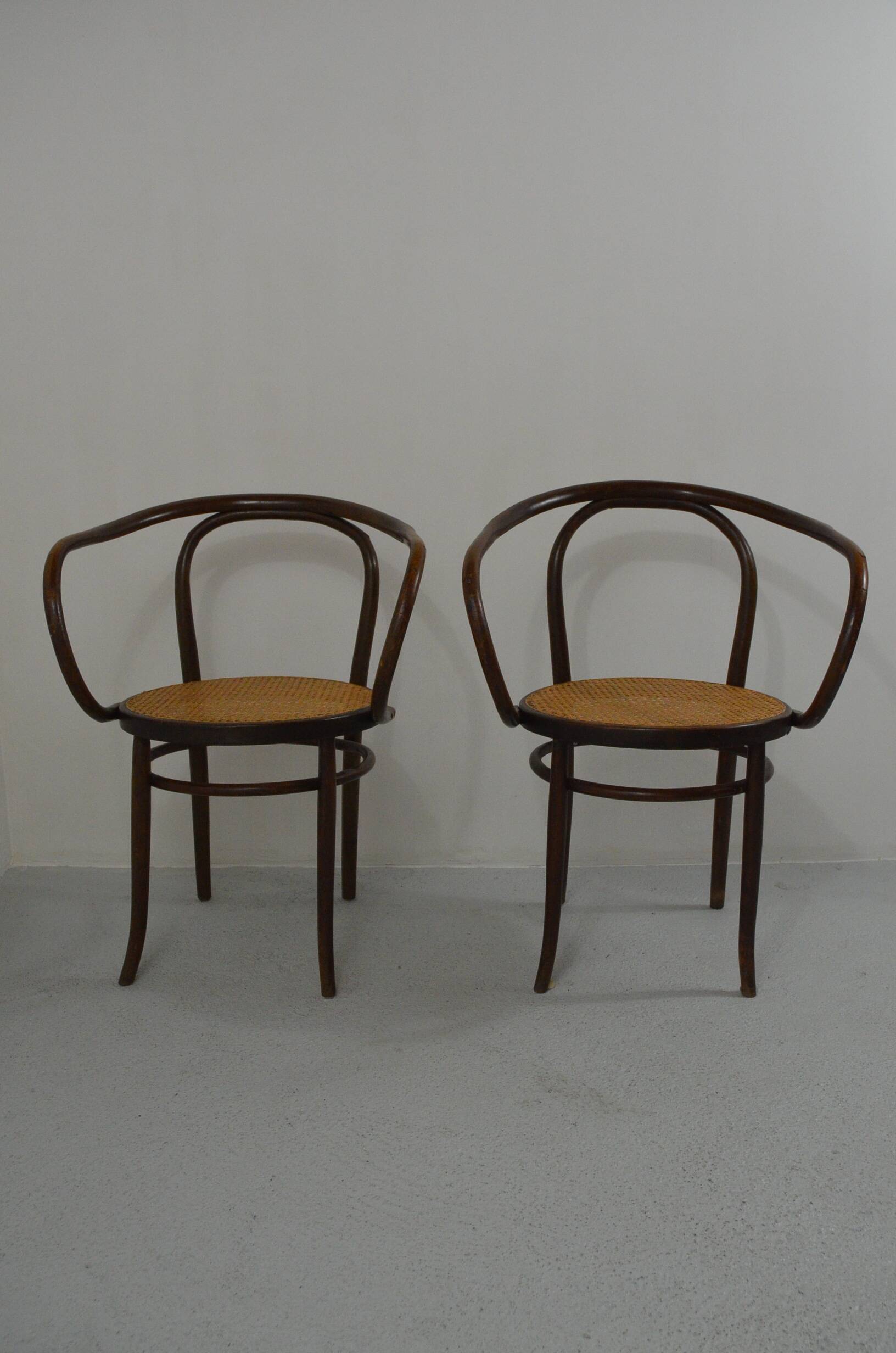 Pair of Thonet armchairs mod. 209 known as Le Corbusier