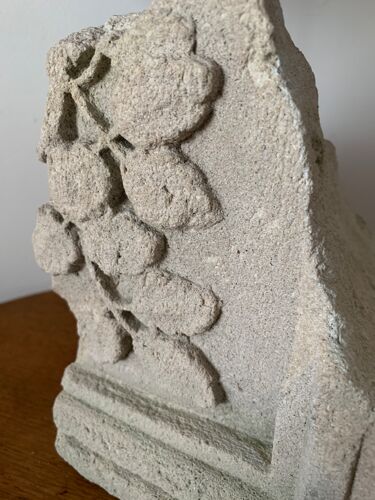Lampe en pierre sculptée ancienne