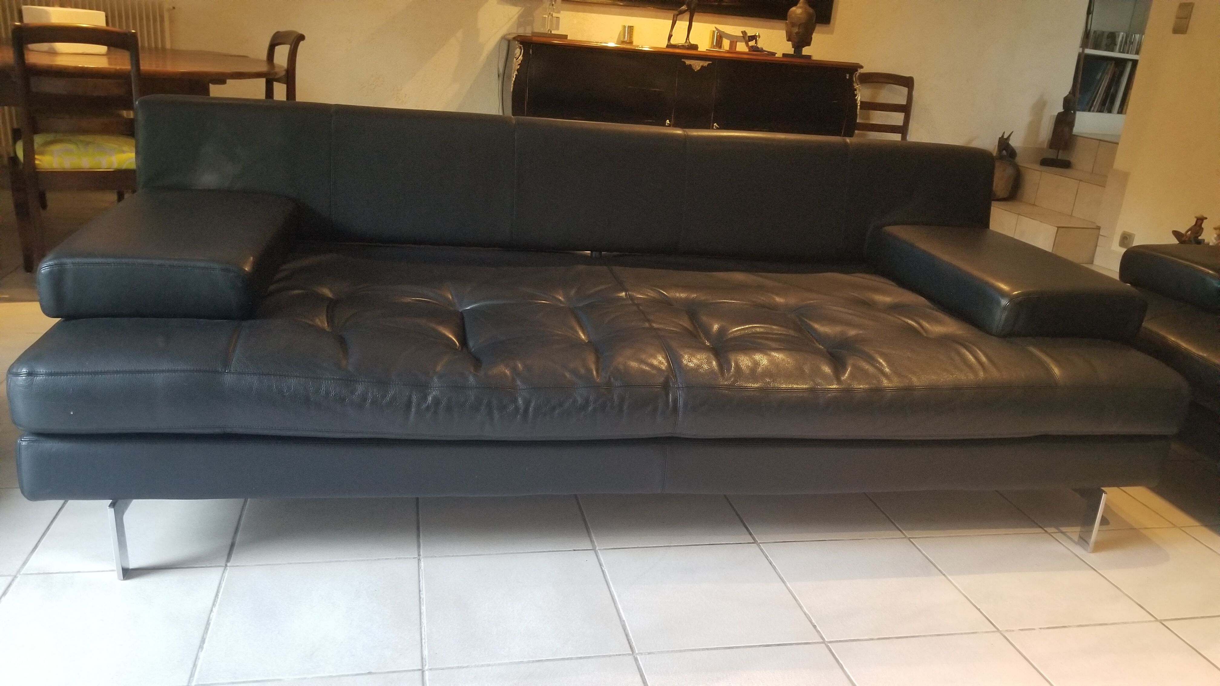 1 sofa 2.5 seats leather Casa nova