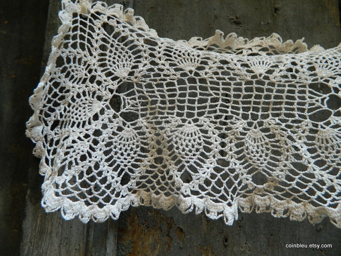 French lace cream placemat in cotton