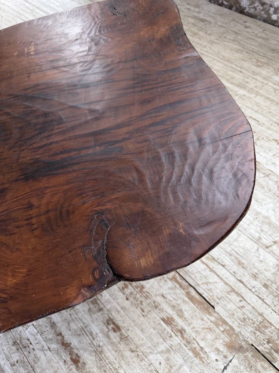 Table basse brutaliste artisanale 1950