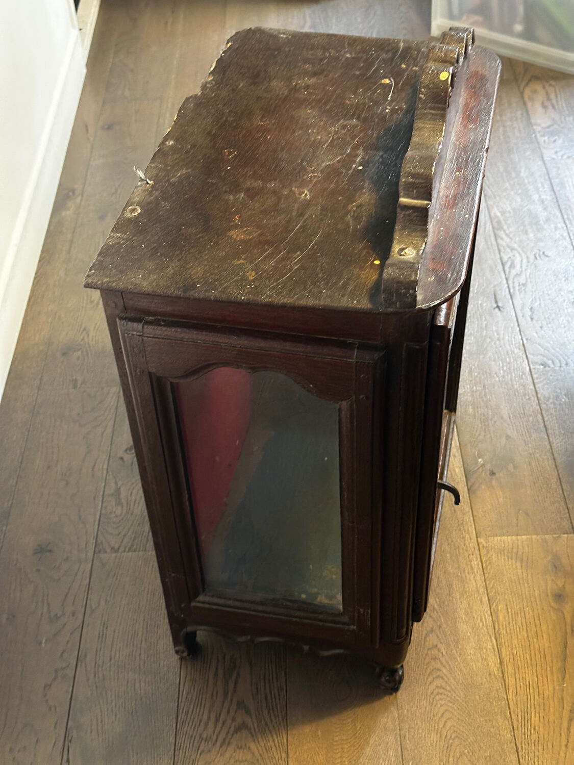 Antique display cabinet in carved wood – Louis XV style – 19th century