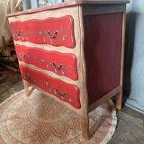 Commode peinte à la main