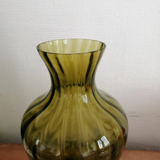 Glass vase