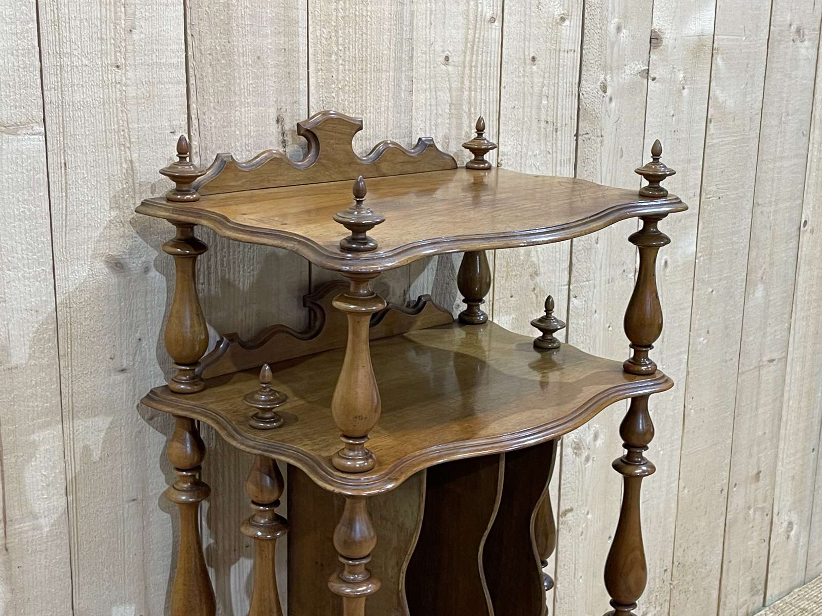 Sheet music cabinet nineteenth in walnut