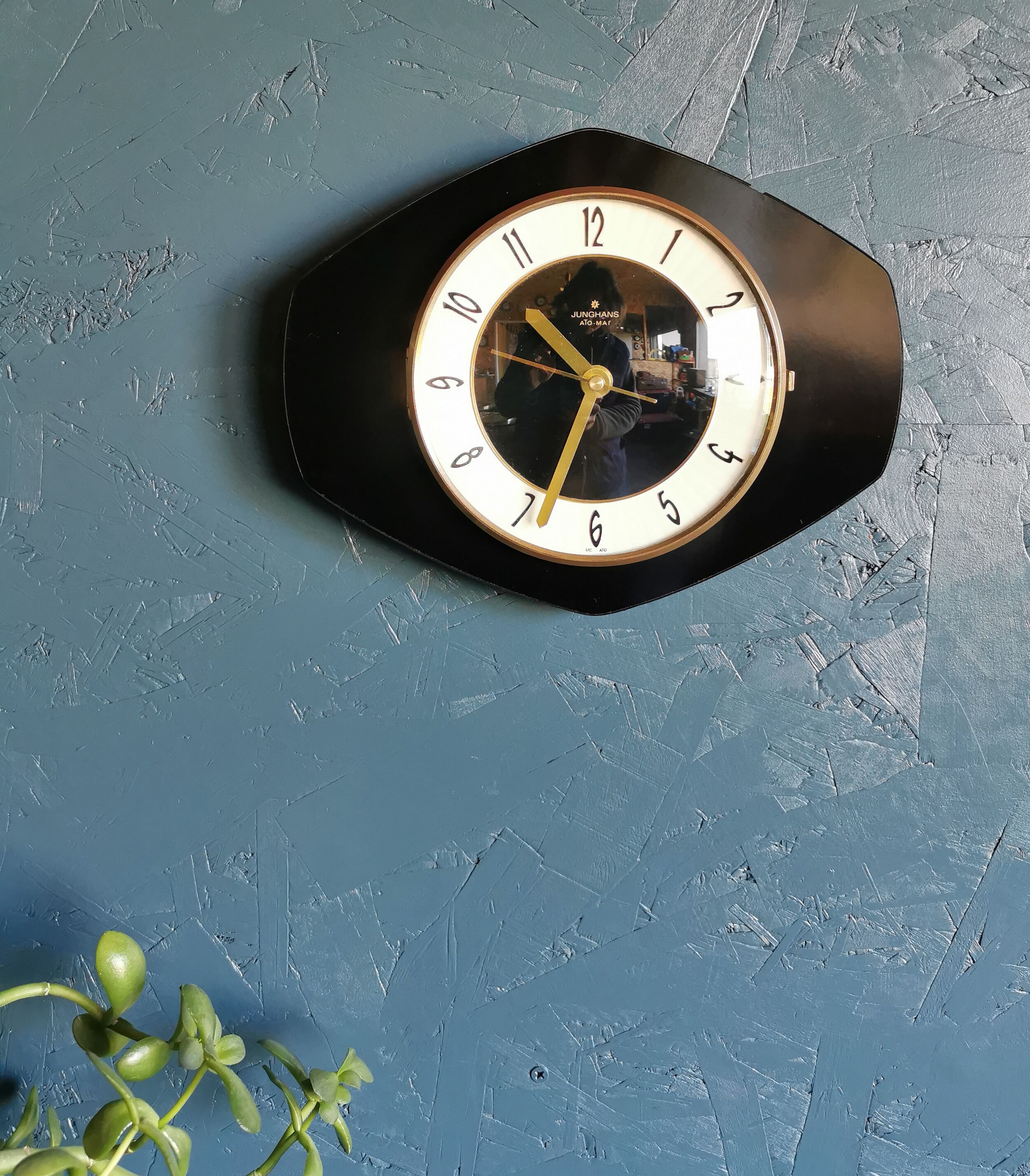 Vintage formica clock silent wall clock "Junghans golden black"