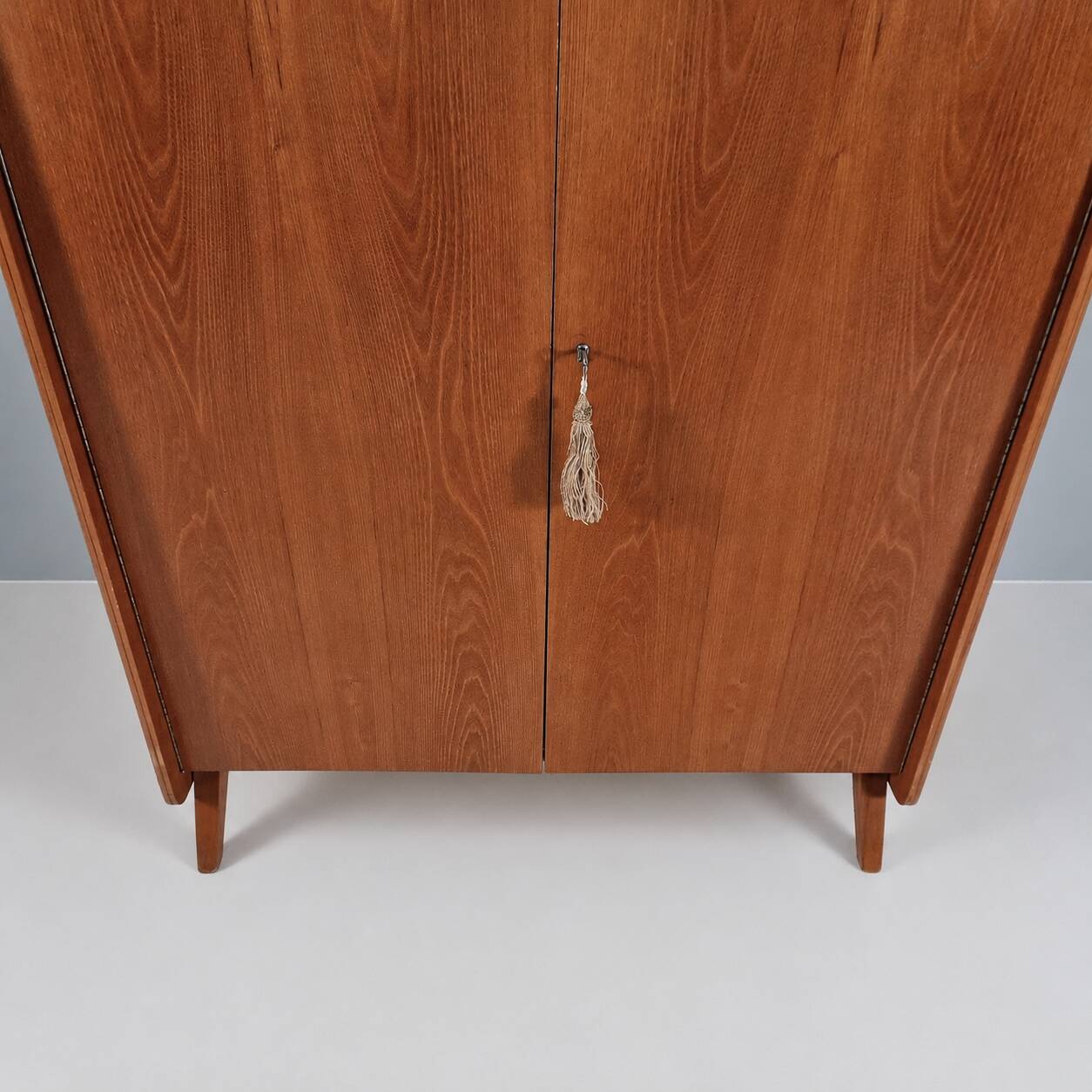 Garde-robe vintage par Tatra Nabytok, années 1970