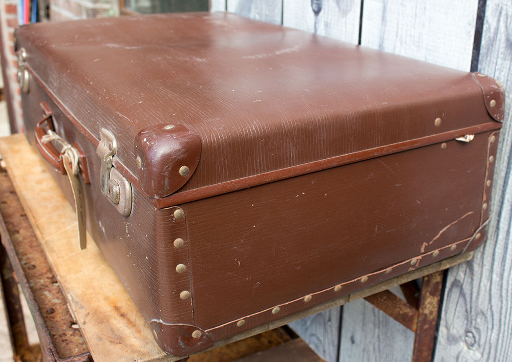 Authentic old suitcase 70 cm real fiber
