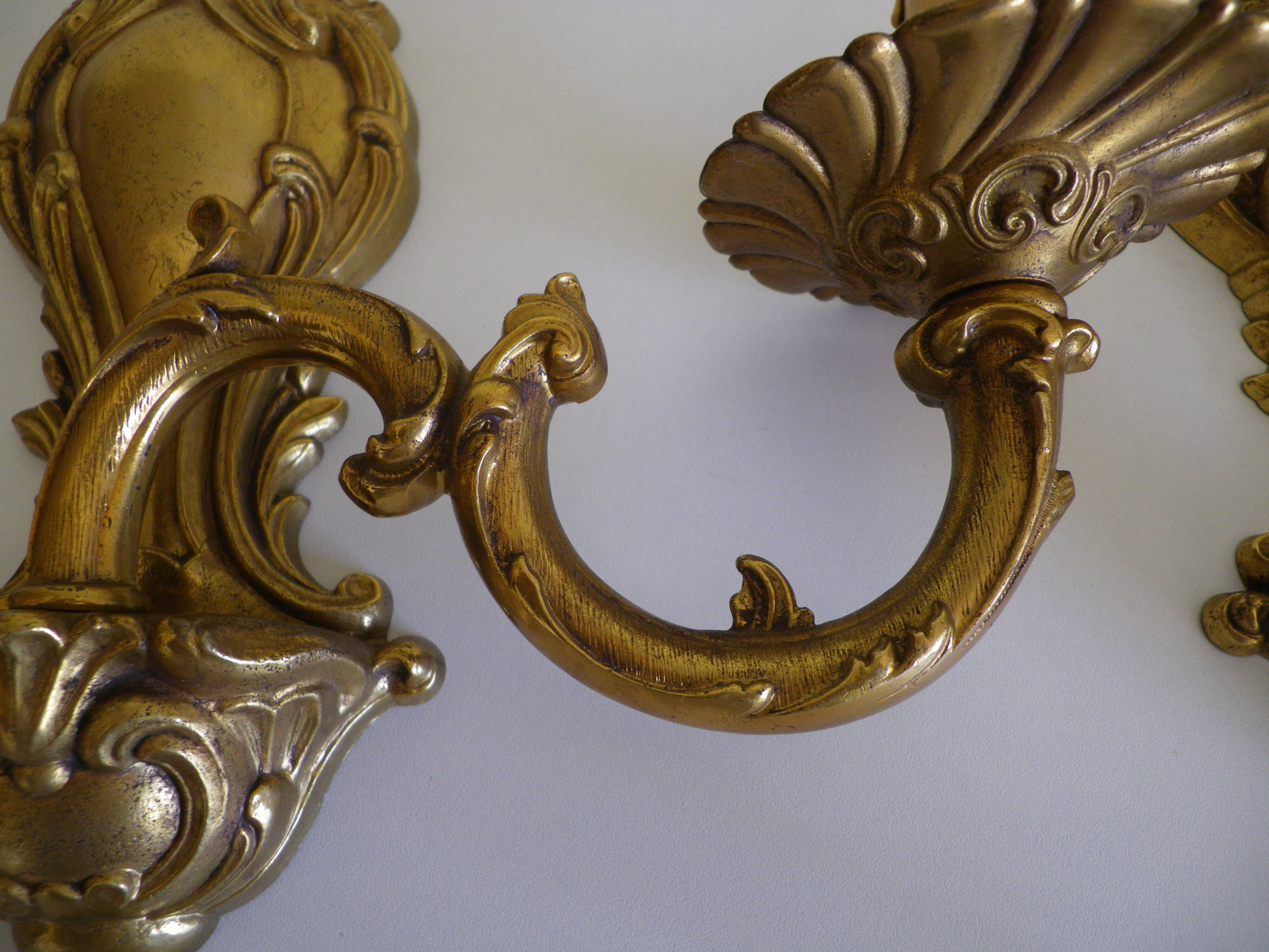 2 "Metra.F" gold-coloured metal flame wall appliques, steerable branch