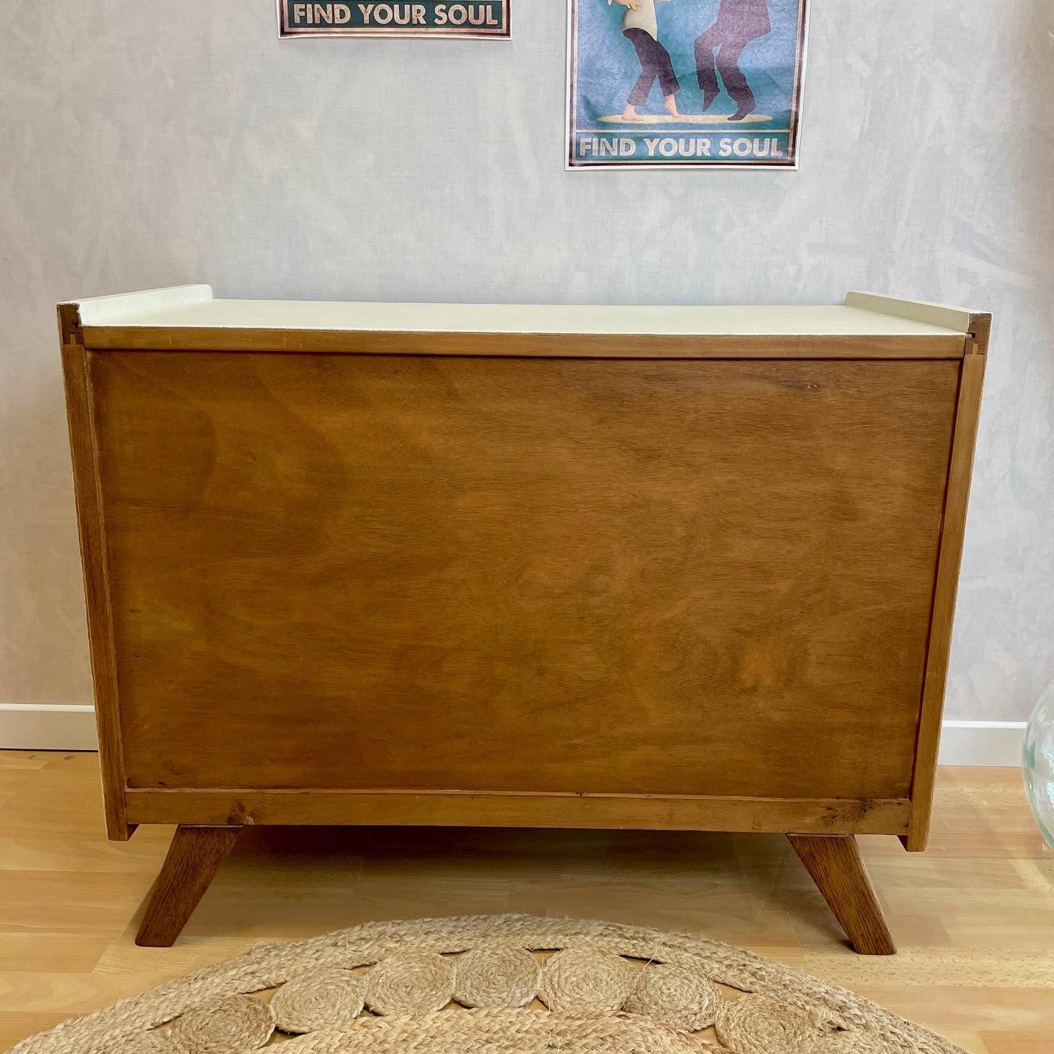 Vintage chest of drawers