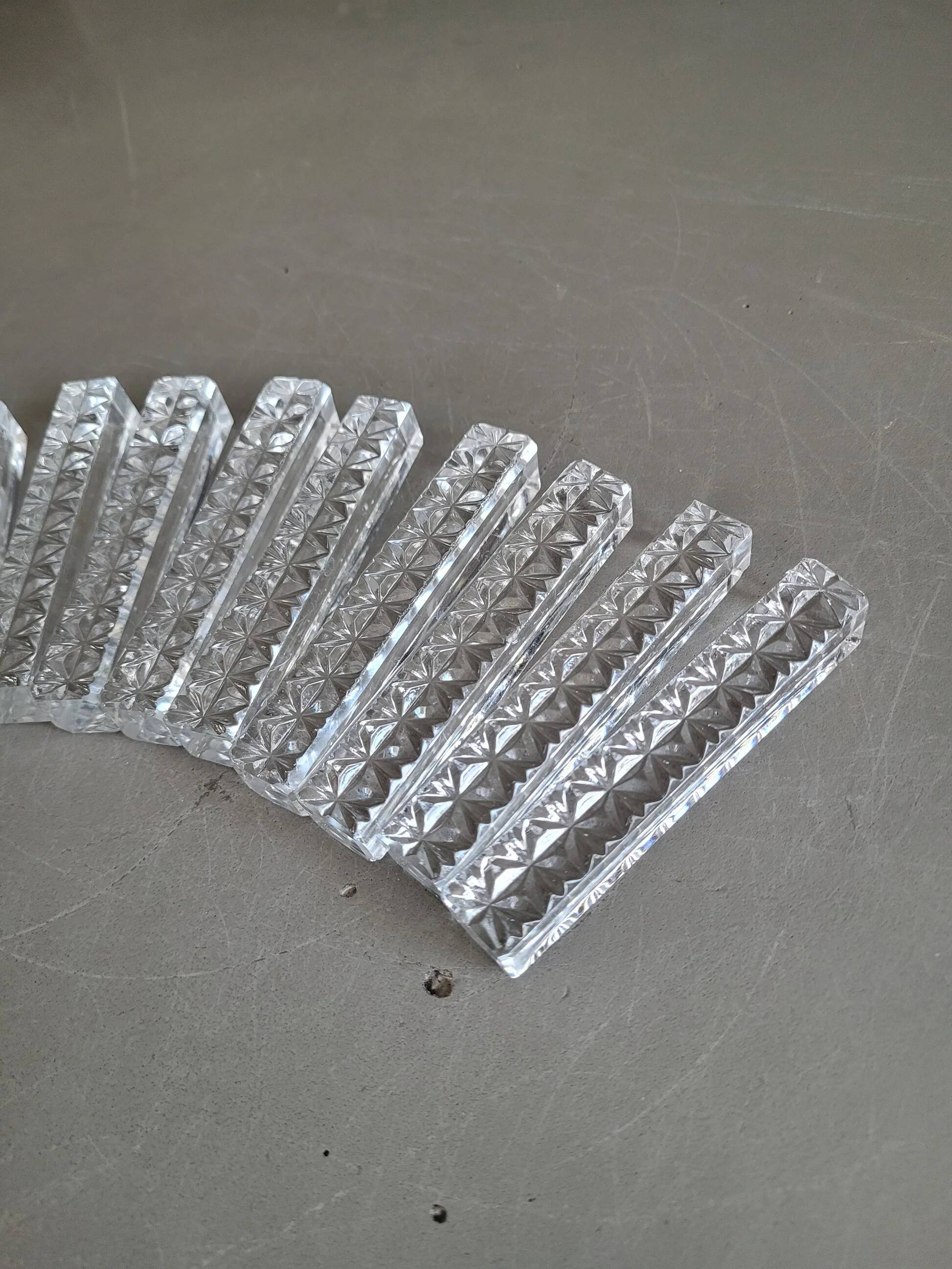 12 faceted glass knife rests