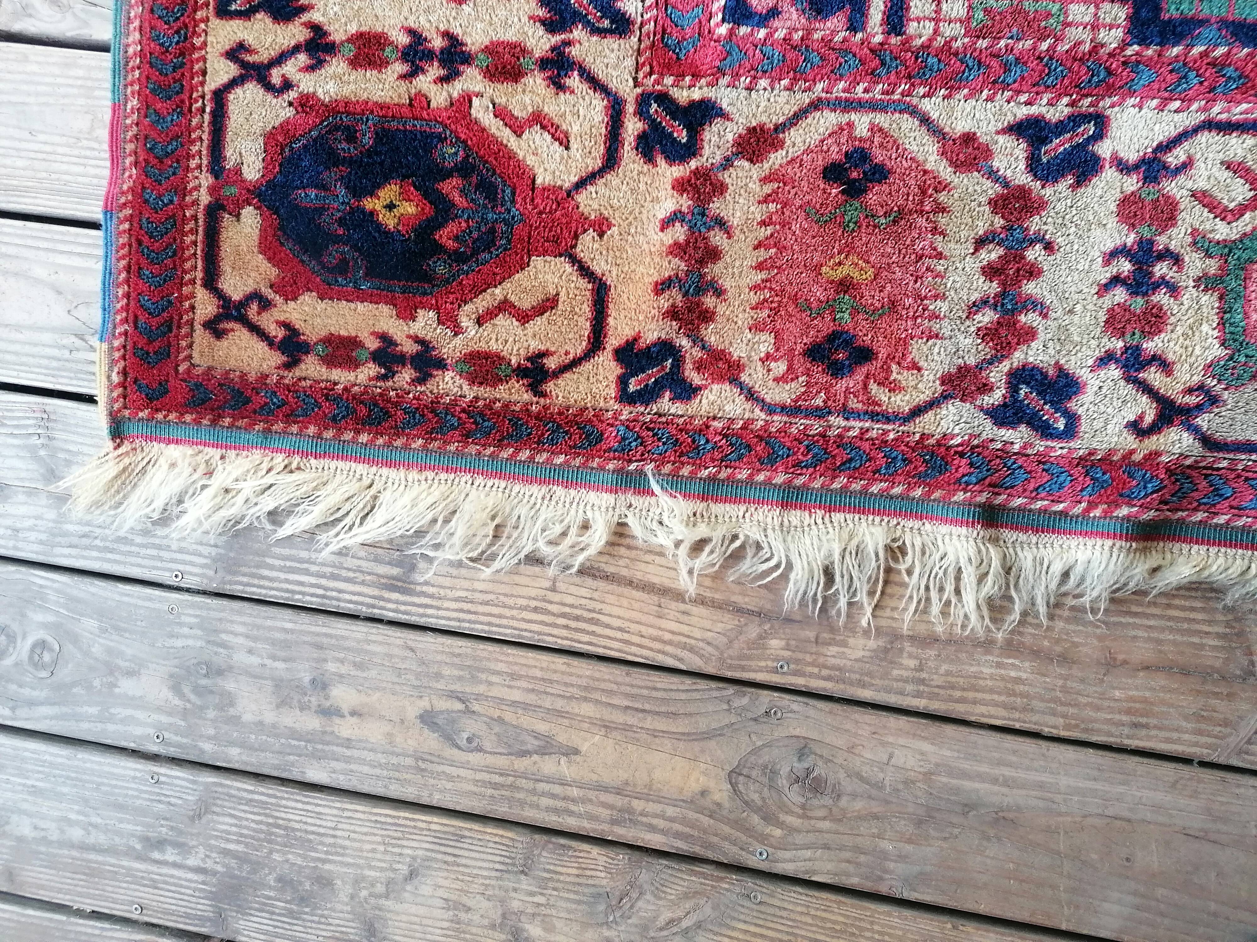 Antique Persian Heriz Afshar rug 200 x 276 cm