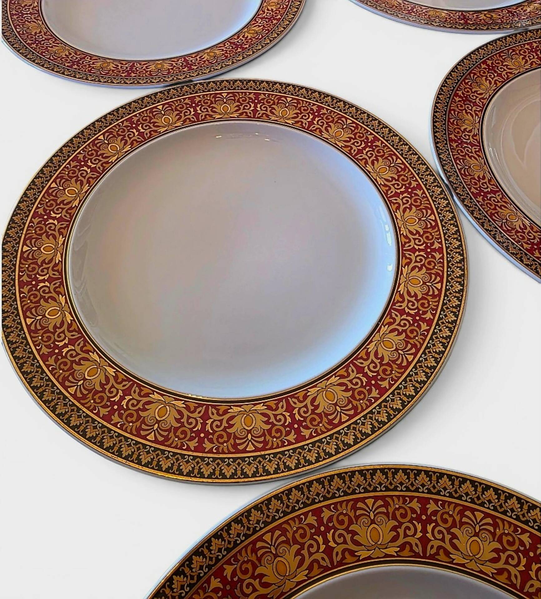 Suite de 8 assiettes "Medusa Red" – Rosenthal meets Versace​
