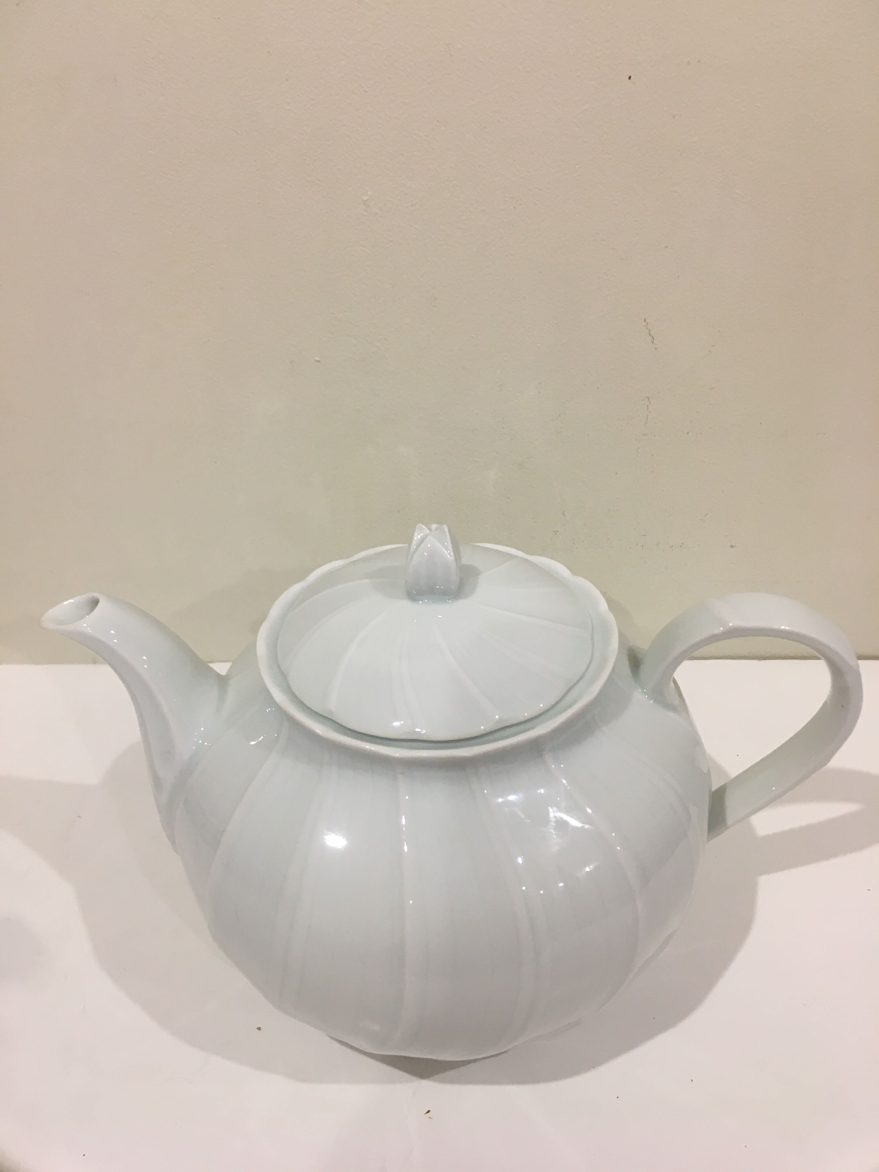 White teapot Bernardaud
