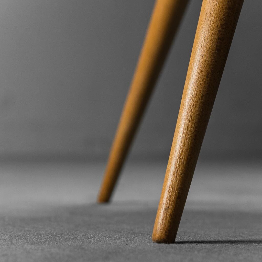 circular armchair in 60s vintage modern sponge