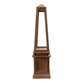Pyramidal display case on a base