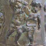 UMBRELLA HOLDER in copper with decoration in repelled CHERUBIN PUTTI ANGELOT, copperware XIX th century