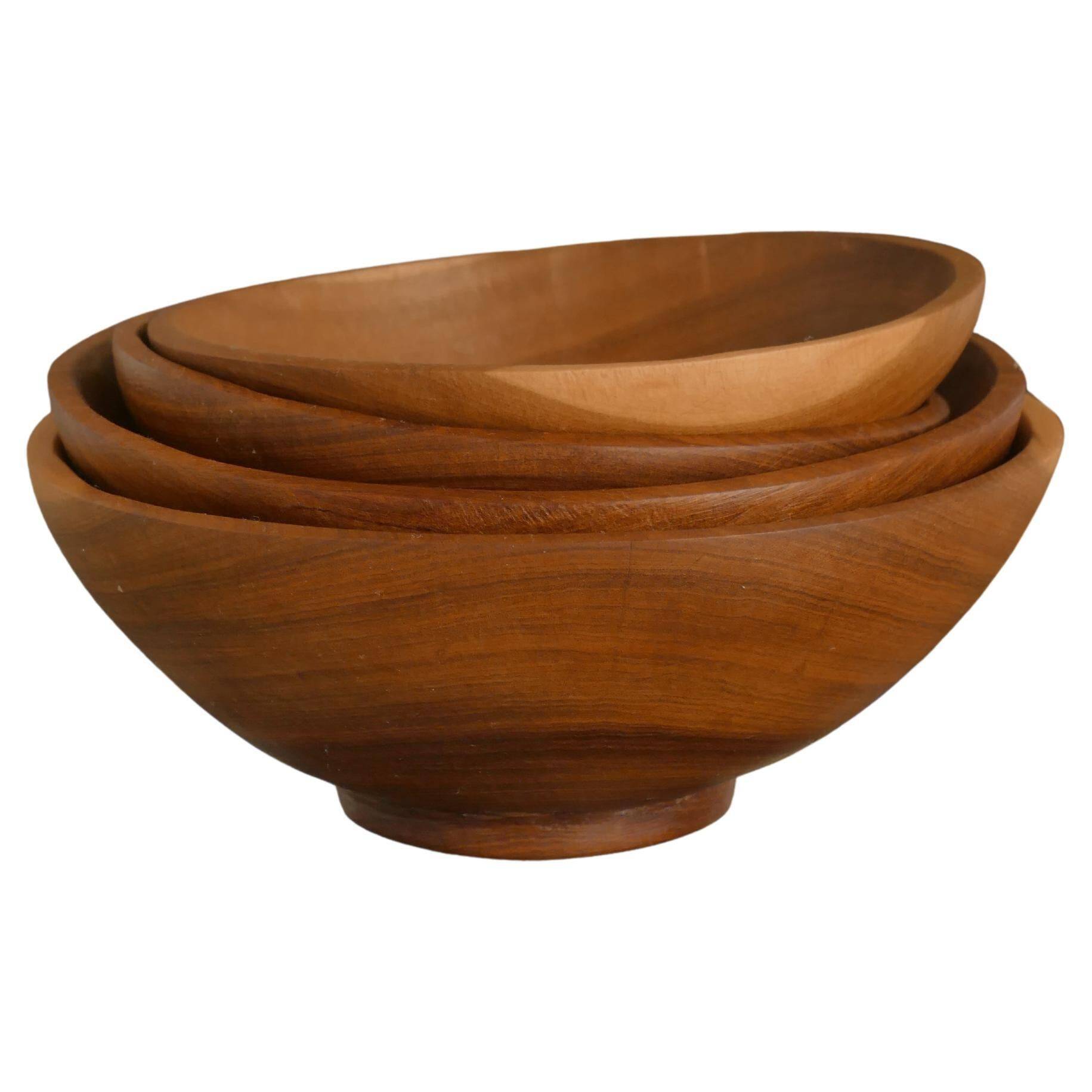 Handmade Akacia Wood Bowls, Set of 4