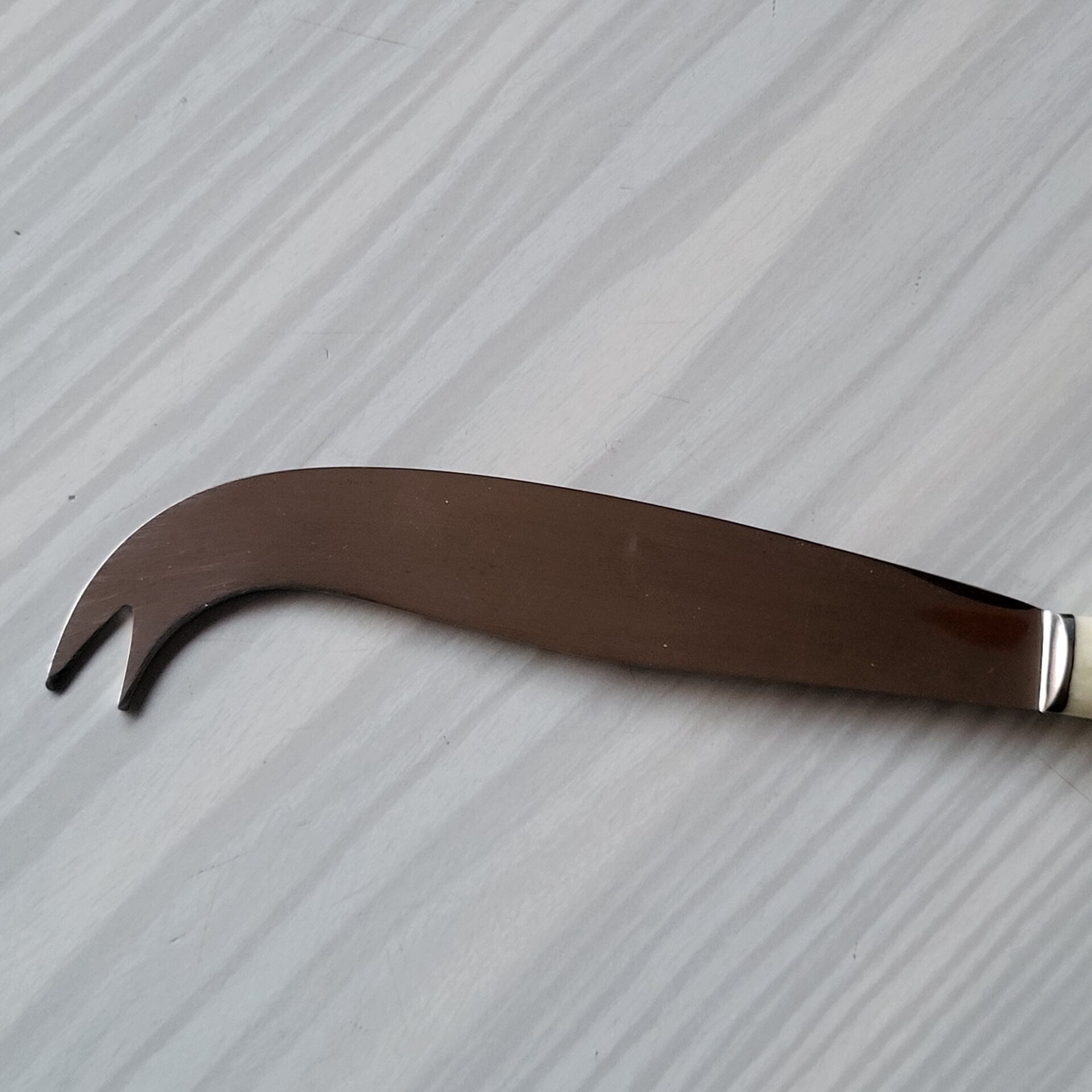 Vintage cheese knife signed S.R. Thiers in excellent condition.