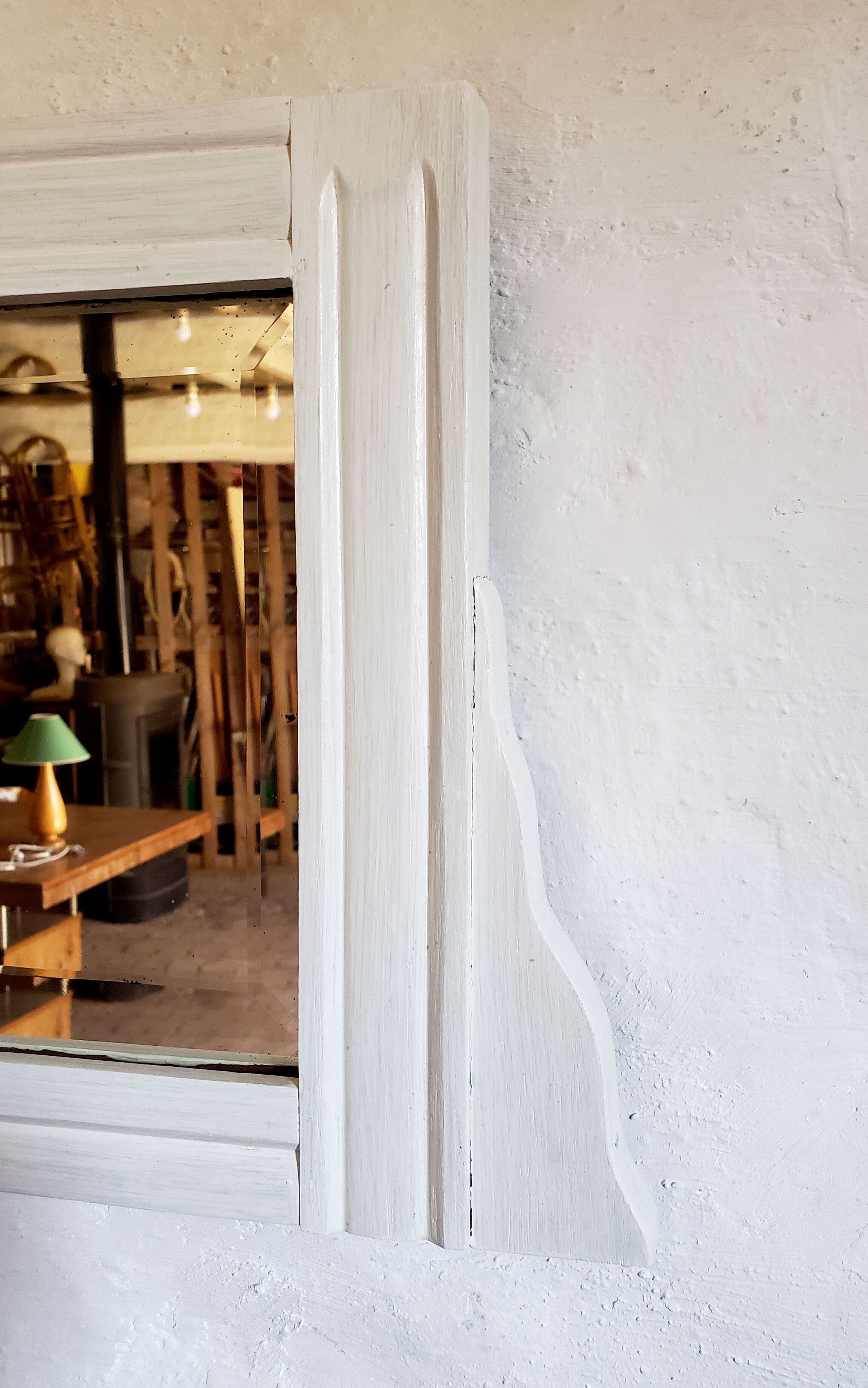 White art-deco mirror 134x32cm