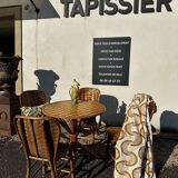 Rattan and chestnut living room