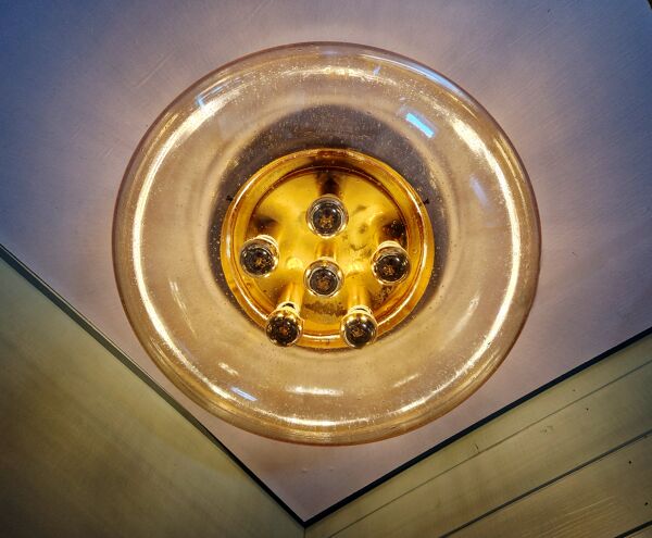 Plafonnier en laiton et verre soufflé bullé, Glasshütte Limburg, 1970