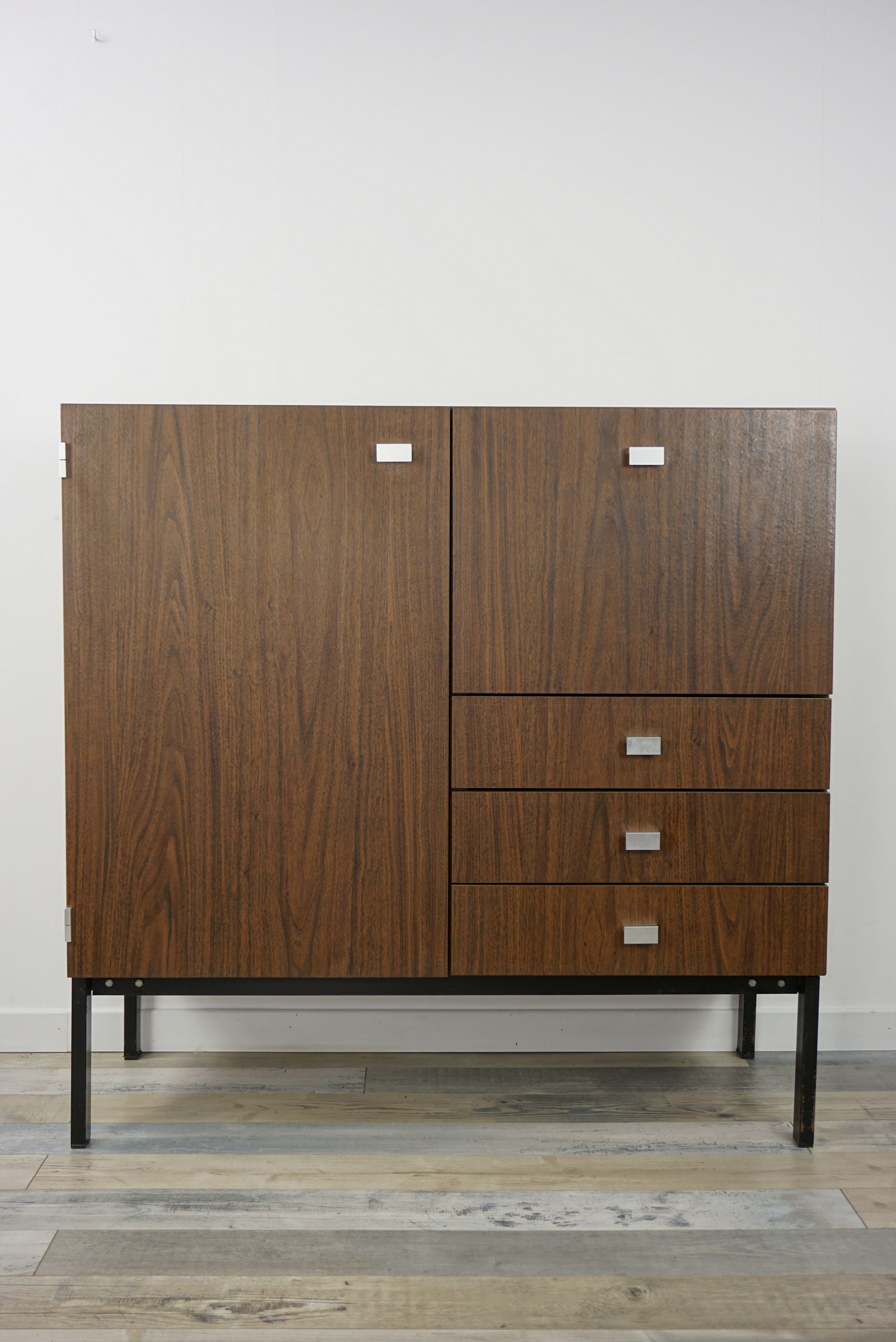 Furniture design by Pierre Guariche for Meurop model 1073, 60/70