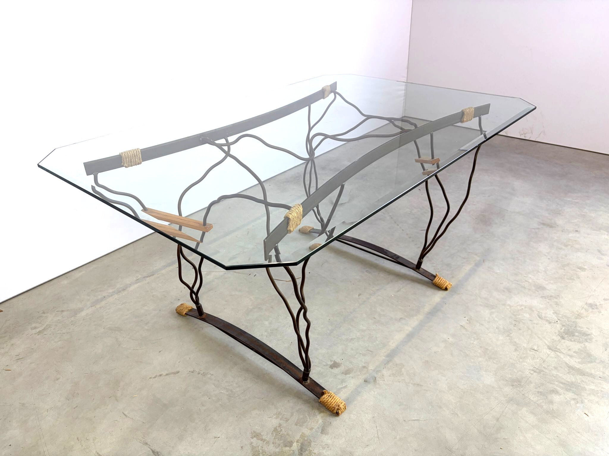 Table à manger vintage en fer forgé et verre, années 1970