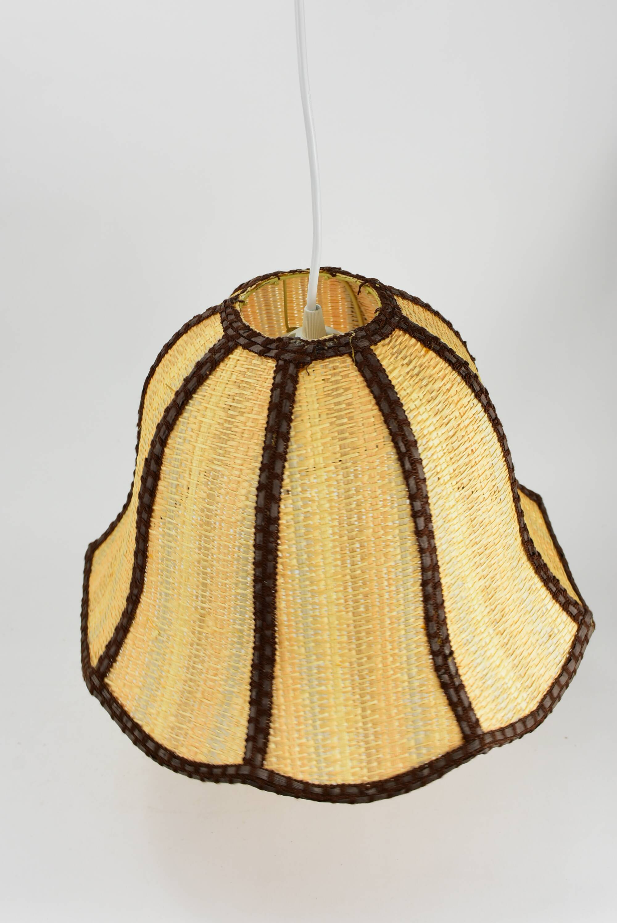 Suspension cannage vintage